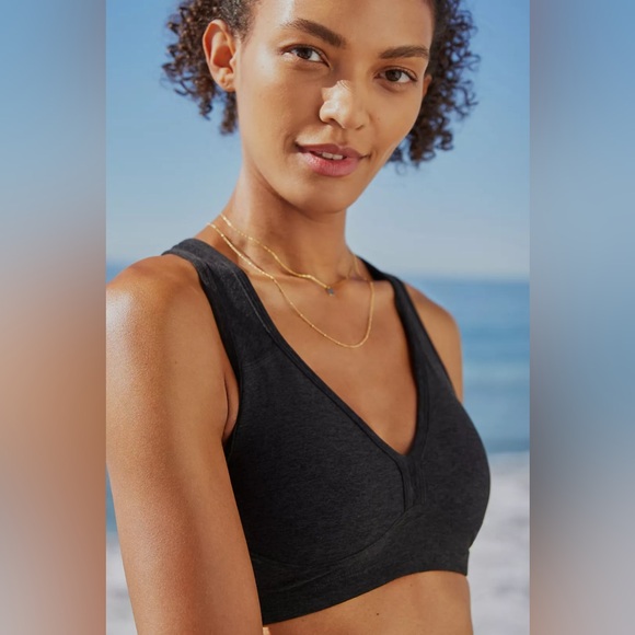 Beyond Yoga
Spacedye Lift Your Spirits Bra - Darkest Night - Picture 5 of 12